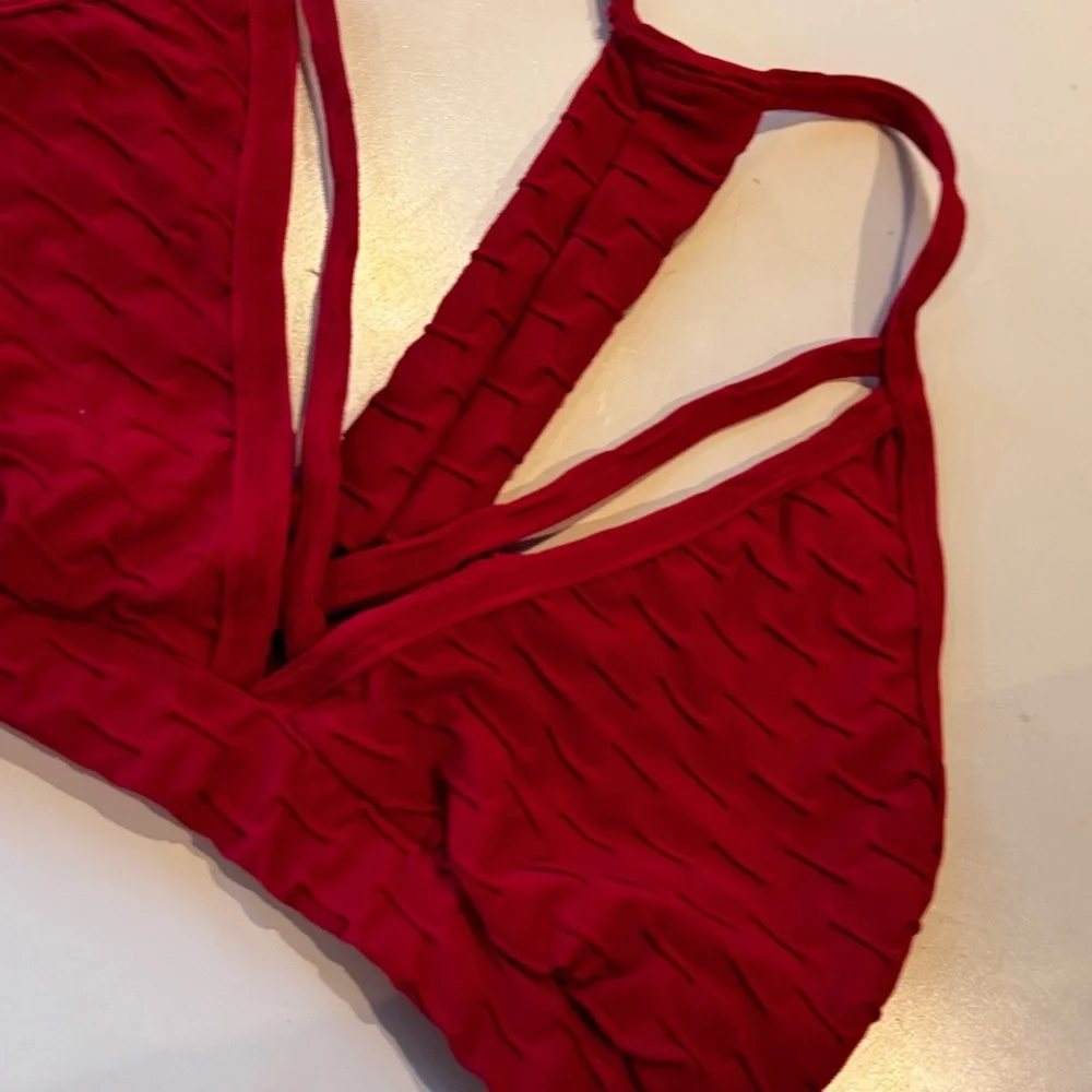 Red Strappy Racerback Bra - Picture 5 of 11